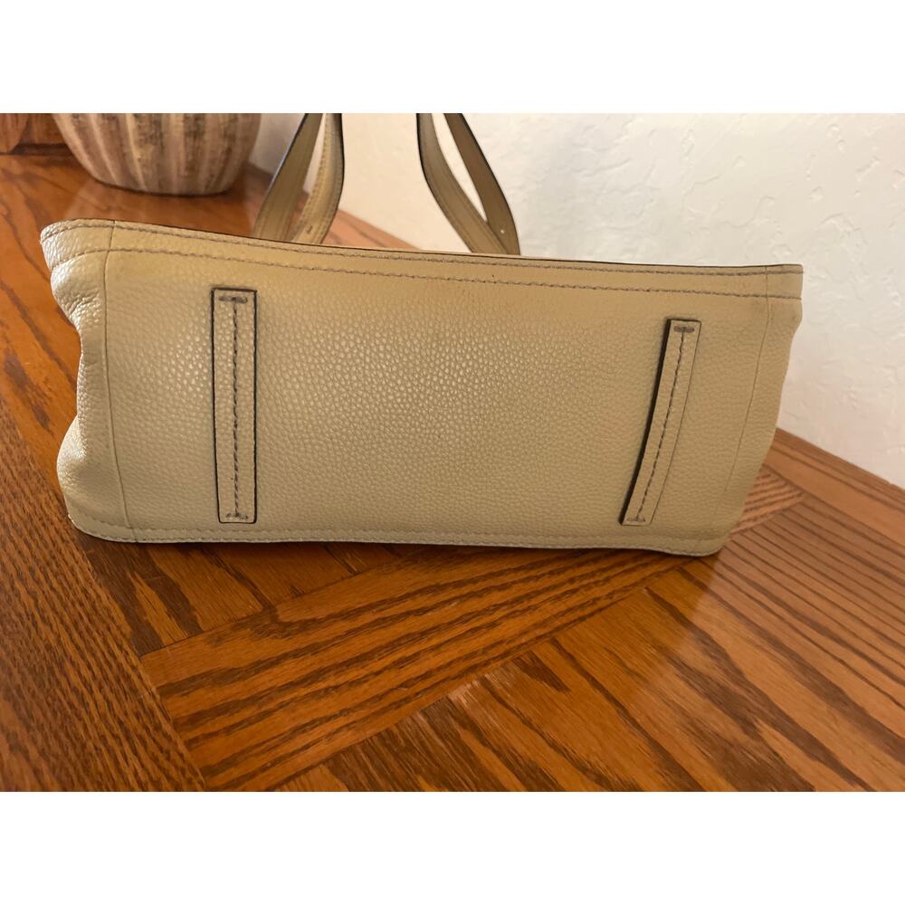 Marc Jacobs pebbled, leather Director Tote - Picture 6 of 8